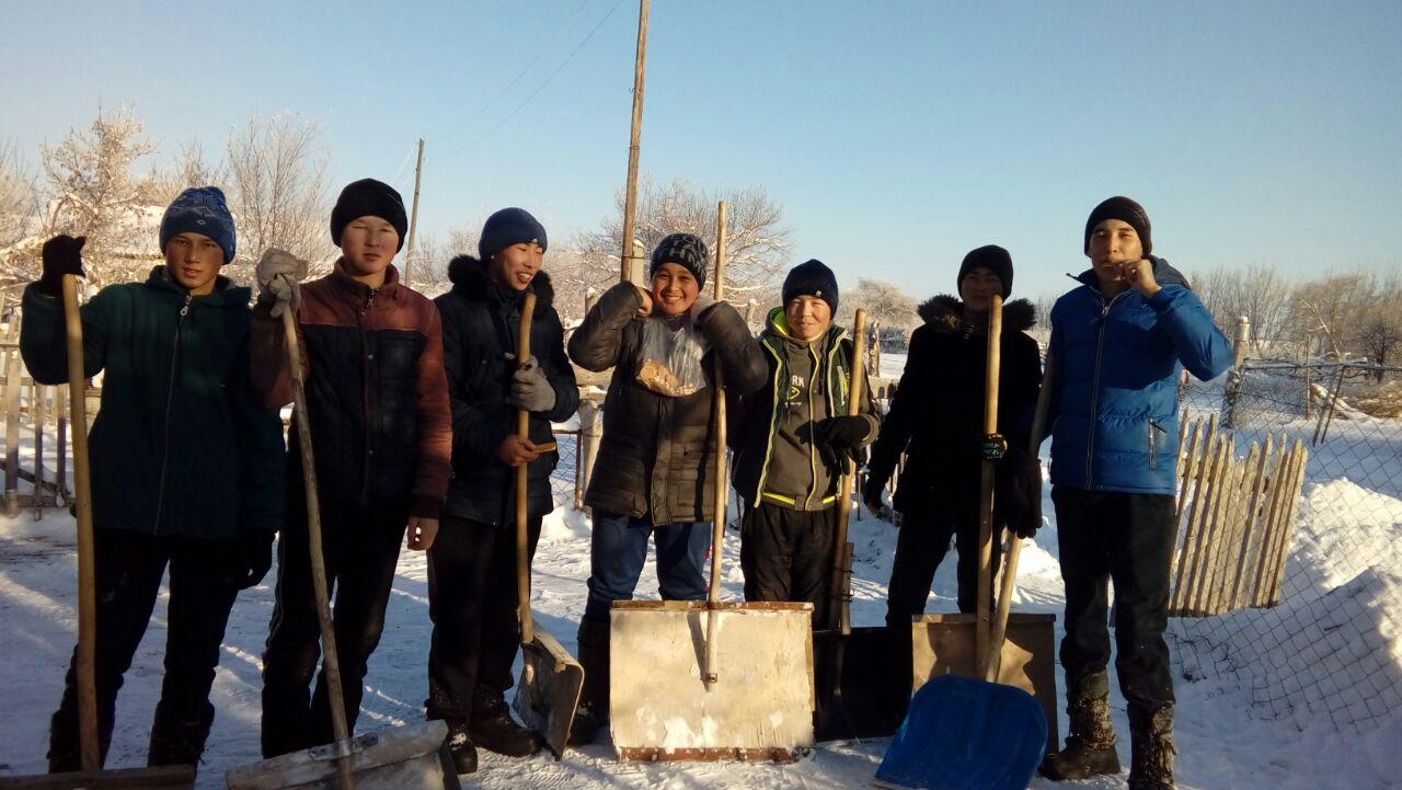 Қарттарға көмек